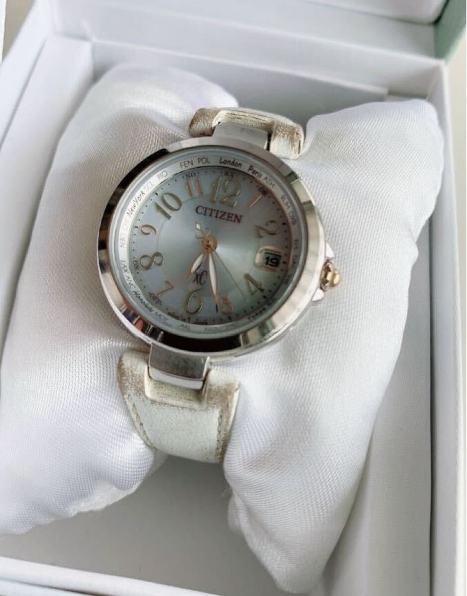 【美品・稼働品】CITIZEN シチズン XC H240-T019072 レディース腕時計 ソーラー エコドライブ 電波時計 ブルー×シルバー_画像2