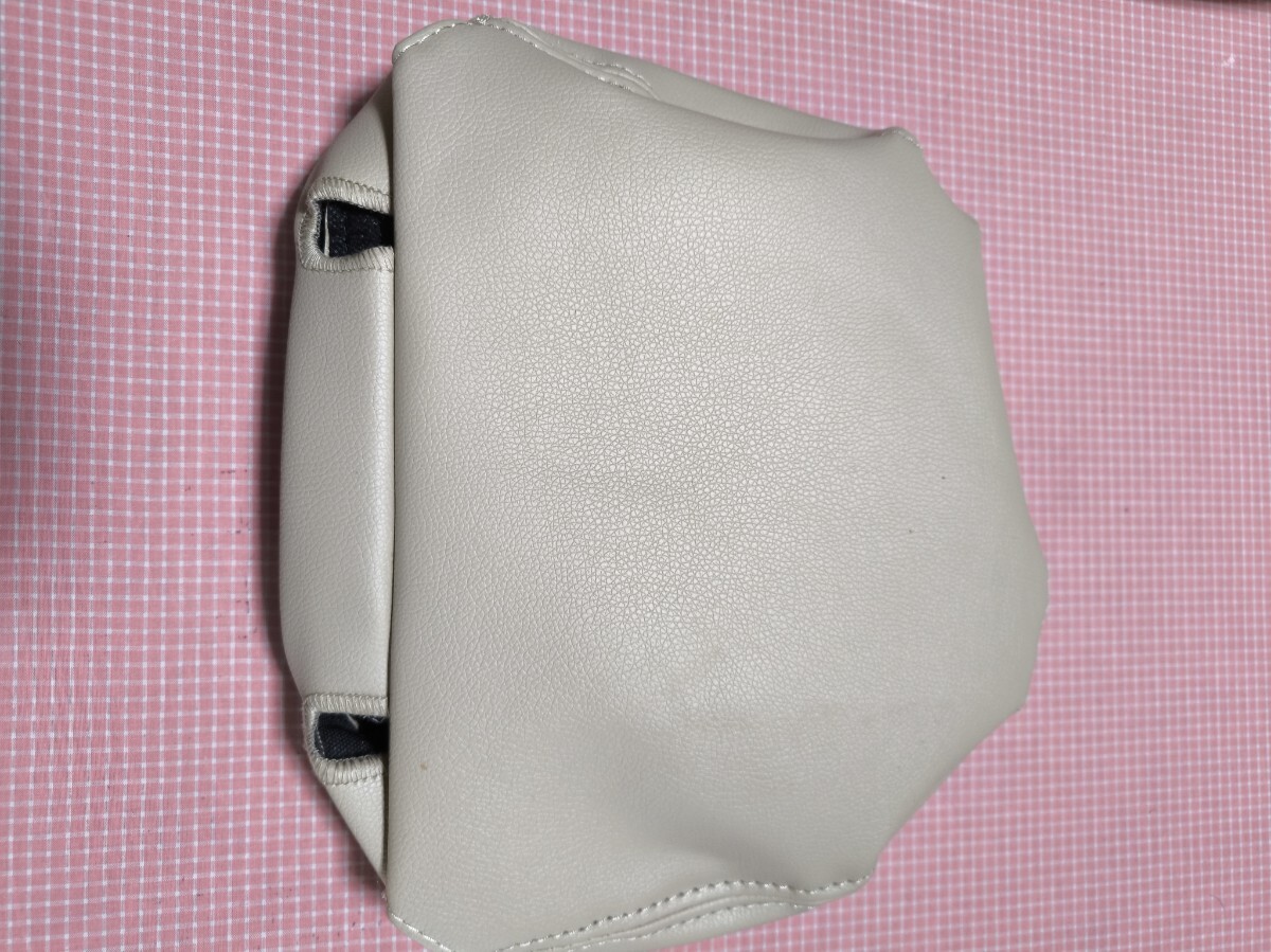 【送料無料】ヘッドレストカバー ekワゴン専用 H81W H82W 本革調 アイボリー色 取付工具不要 被せるタイプ 汚れ防止 4個(1台分)_画像1