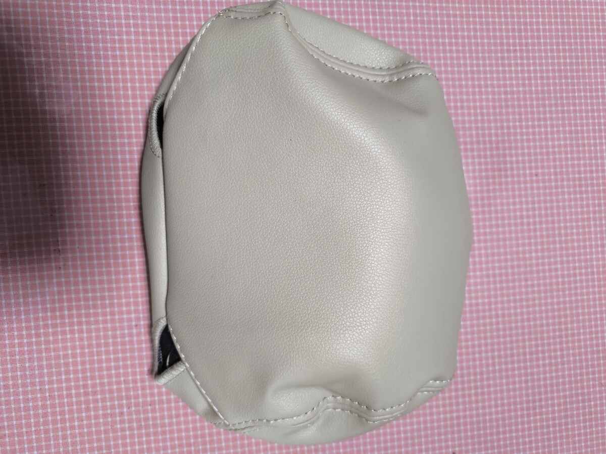 【送料無料】ヘッドレストカバー ekワゴン専用 H81W H82W 本革調 アイボリー色 取付工具不要 被せるタイプ 汚れ防止 4個(1台分)_画像2