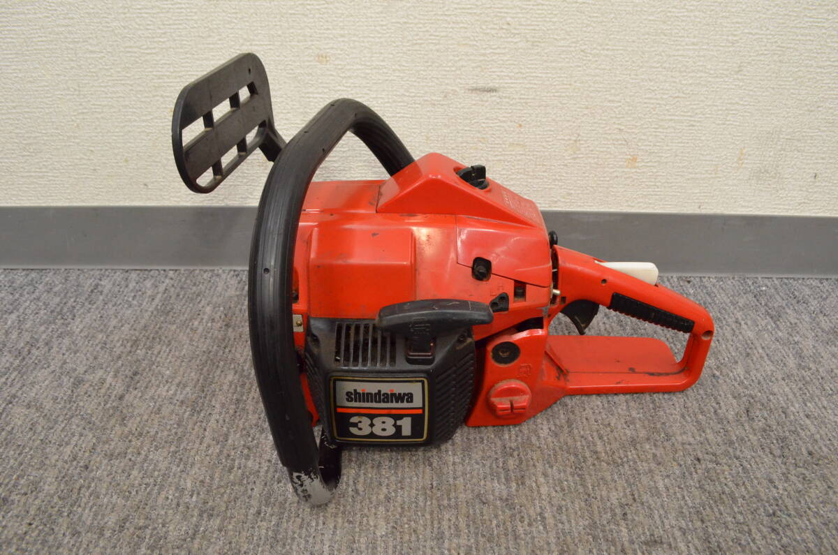S★配送不可 東京都町田市引取り限定!!☆shindaiwa 新ダイワ 381 エンジンチェーンソー★の画像3