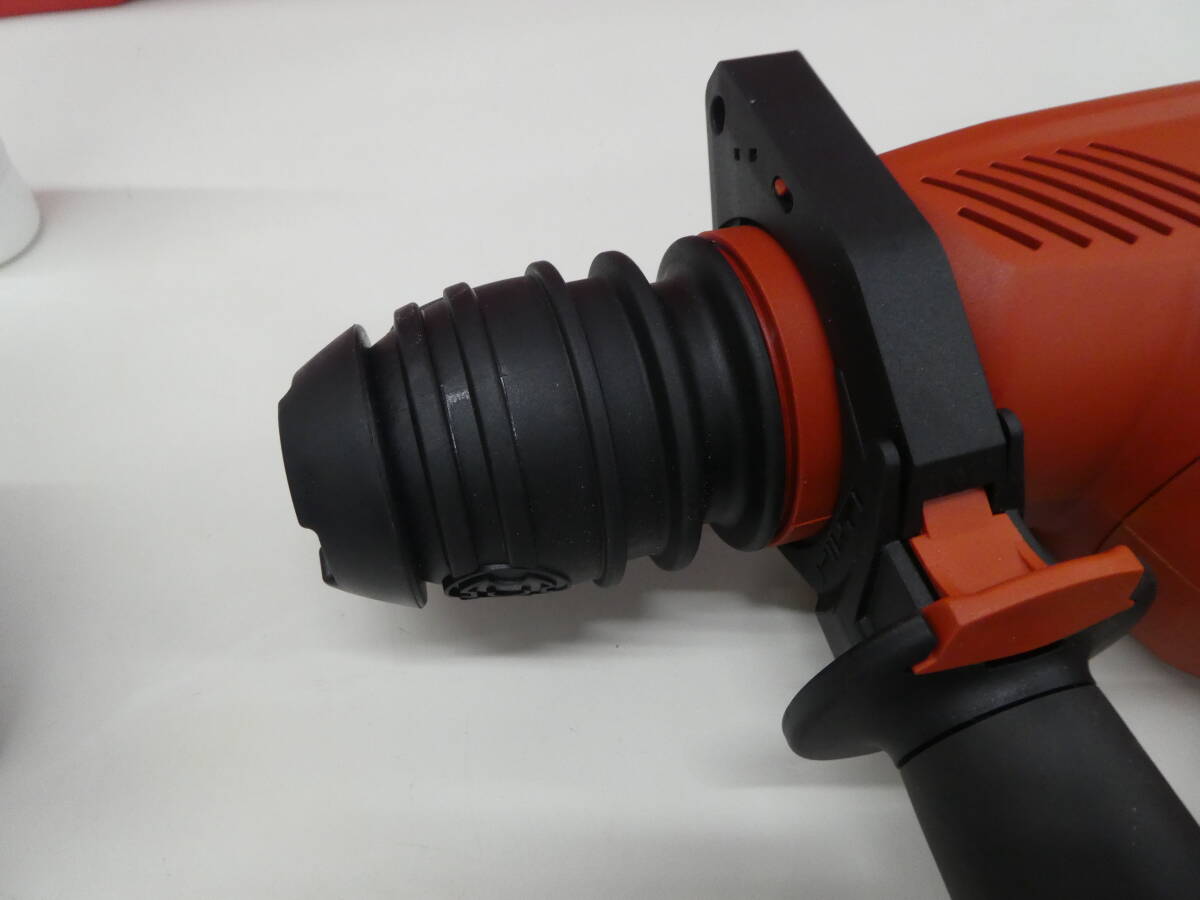 ☆ HILTI ヒルティ 充電式ロータリーハンマードリル TE30-A36 バッテリー2個付き 動作品 1円スタート ☆_画像5
