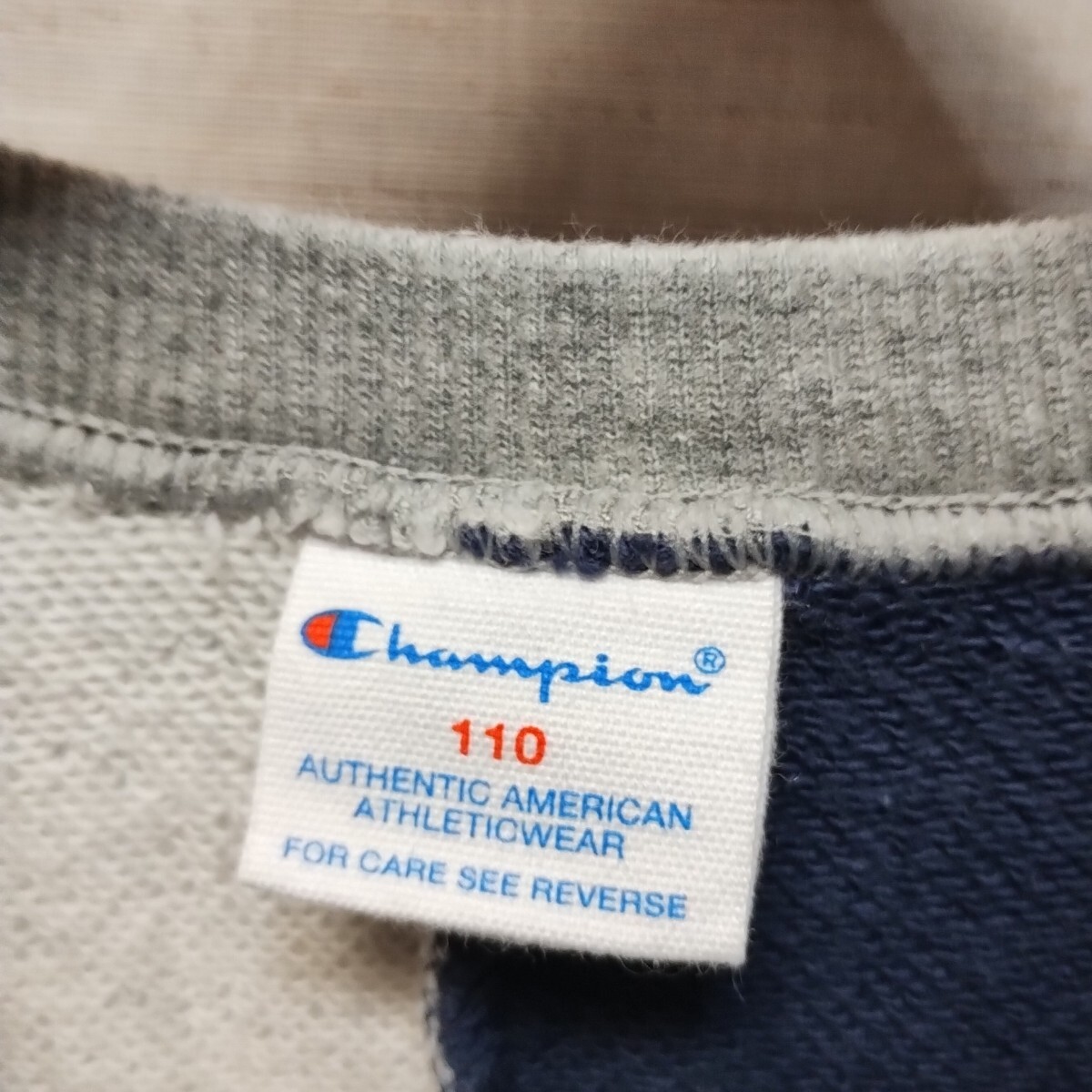 ほぼ新品チャンピオン子供服キッズ男&女の子 Champion スウェットシャツ トレーナー110_画像2