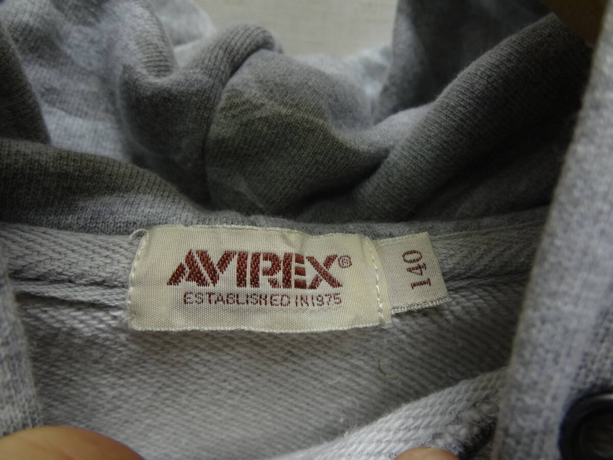 全国送料無料 アビレックス AVIREX 上野商会製 子供服キッズ男の子 ワッペン&刺繍 迷彩総柄プリント入り スウェットプルパーカー 140_画像2