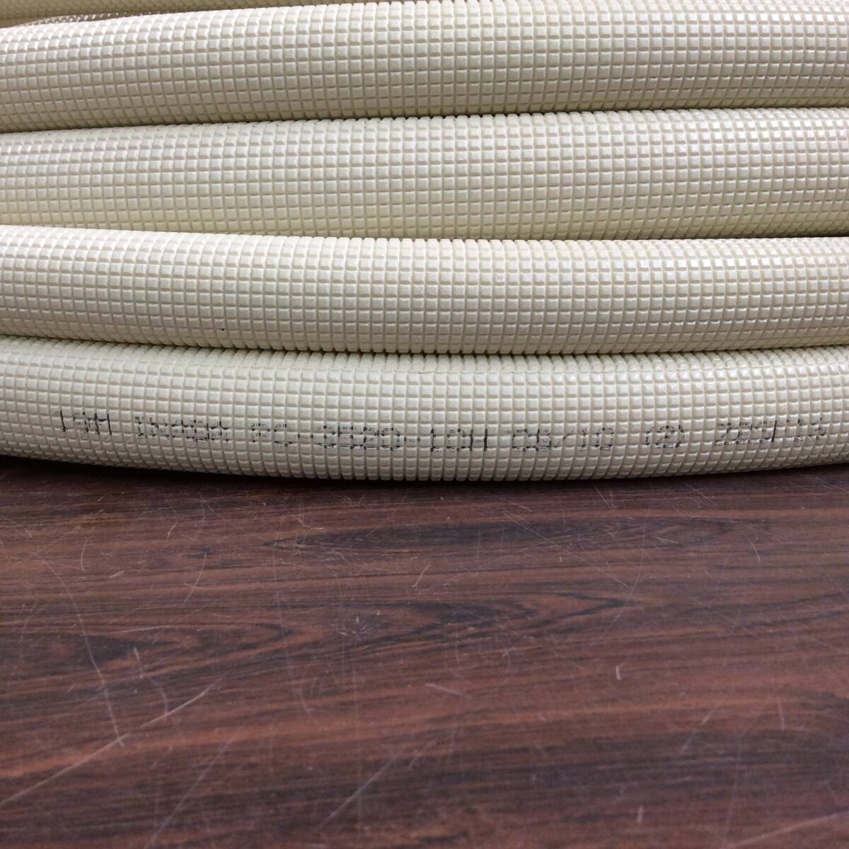 ◎【WH-8686】未使用 箱なし INABA 因幡電工 ペアコイル PC-3520-10H 3分5分 20m 配管 被覆冷媒配管 冷媒管 エアコン【佐川送料着払い】_画像4