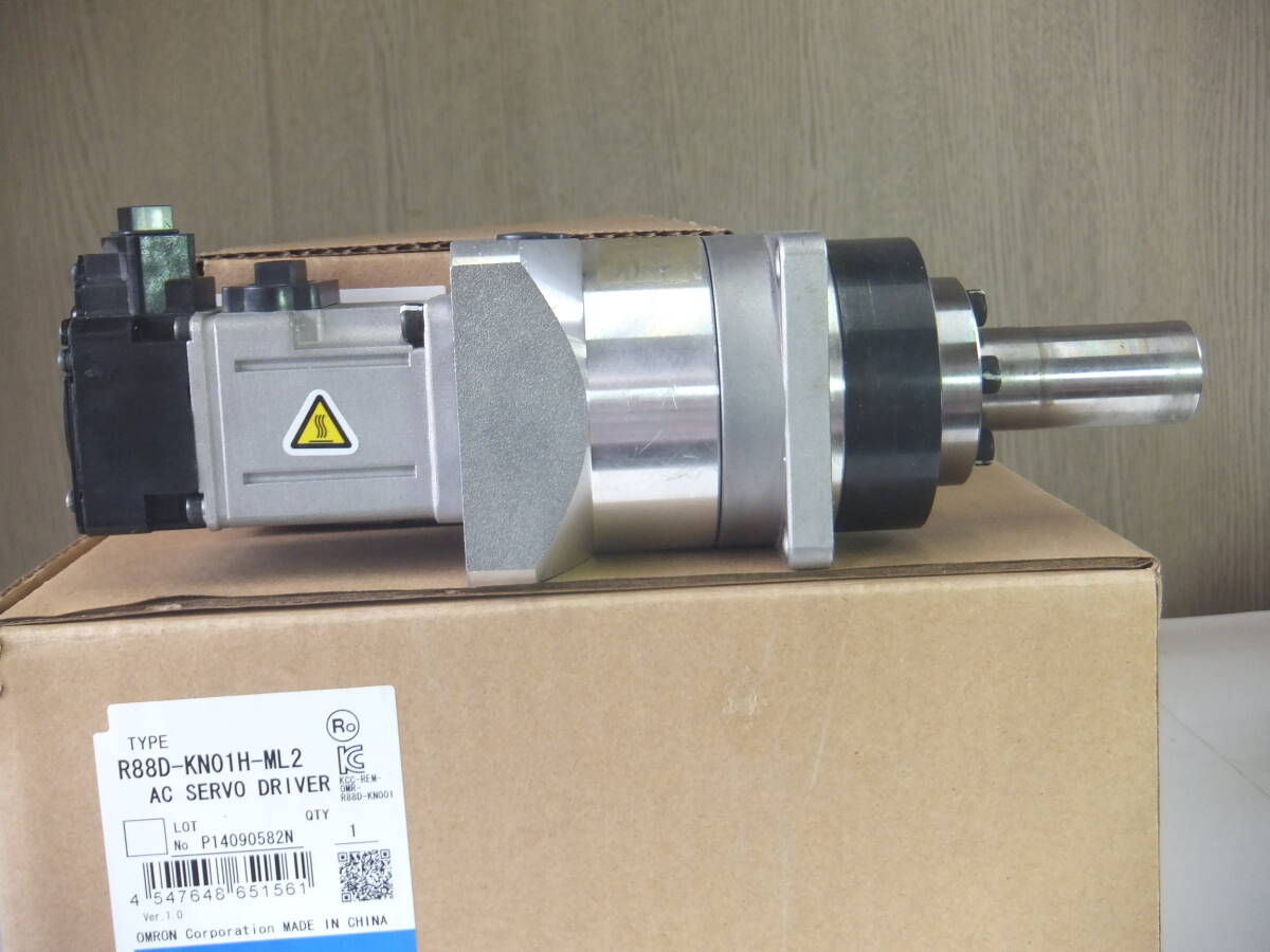 サーボドライバ、ユニットOMRONオムロンCJ1W-NCF71 R88D-KN01H-ML2 R88M-K05030T セット品_画像5