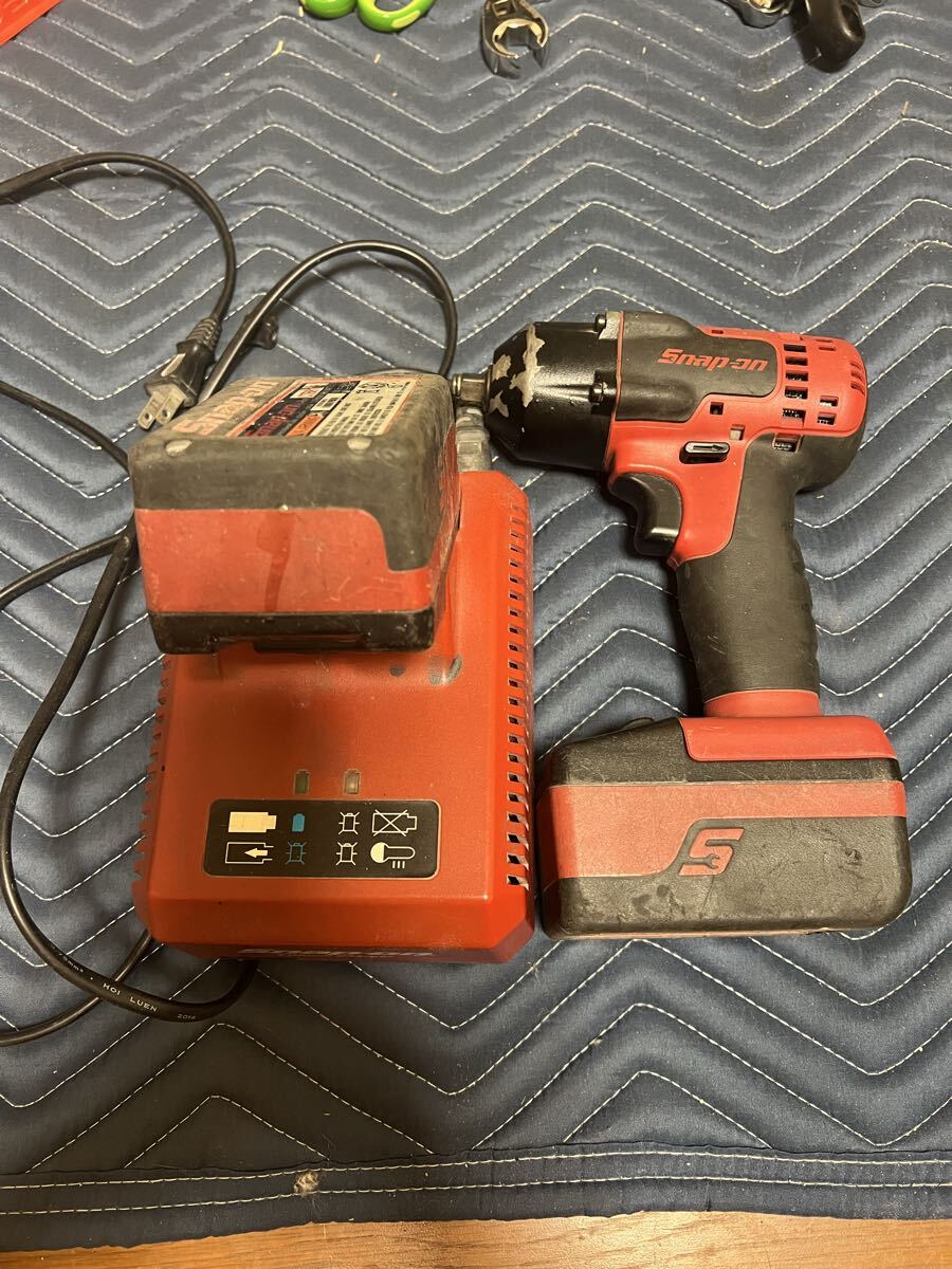 スナップオン インパクト3/8 バッテリー2 充電器セット_画像1