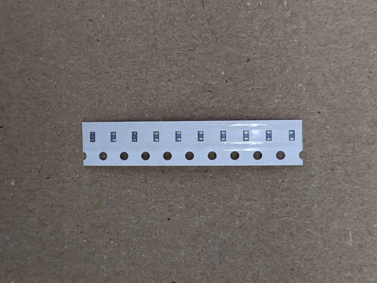 *SMD 1608 chip type плавкий предохранитель 4A* новый товар 10 шт *SMD 1608 chip type плавкий предохранитель 4A* новый товар 10 шт