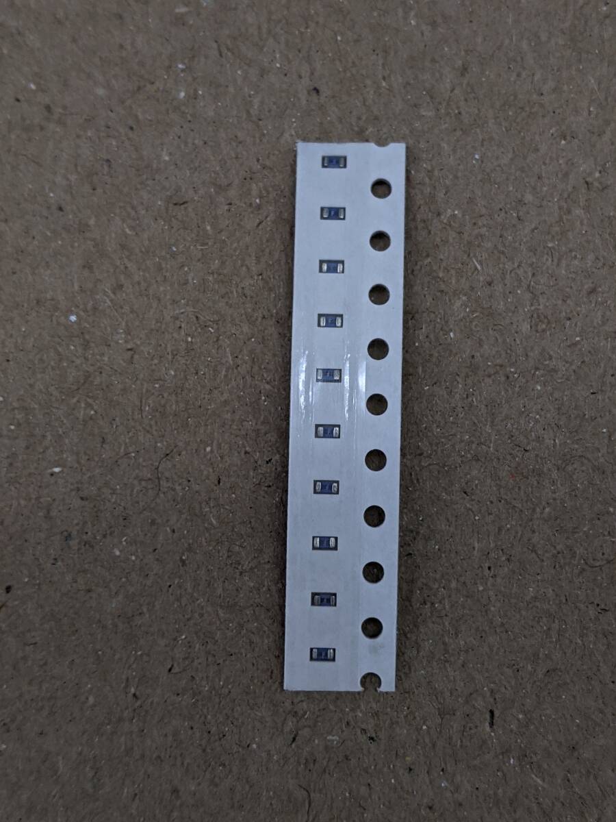 *SMD 1608 chip type плавкий предохранитель 500mA* новый товар 10 шт *SMD 1608 chip type плавкий предохранитель 500mA* новый товар 10 шт