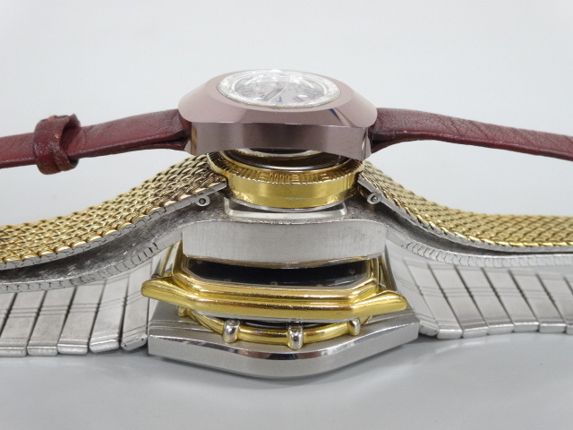 ジャンク 5点セット まとめて RADO ラドー バルボアV 等 113.9505.4 133.9571.2 179.5244.2 他 クオーツ 等 メンズ レディース 腕時計 _画像10