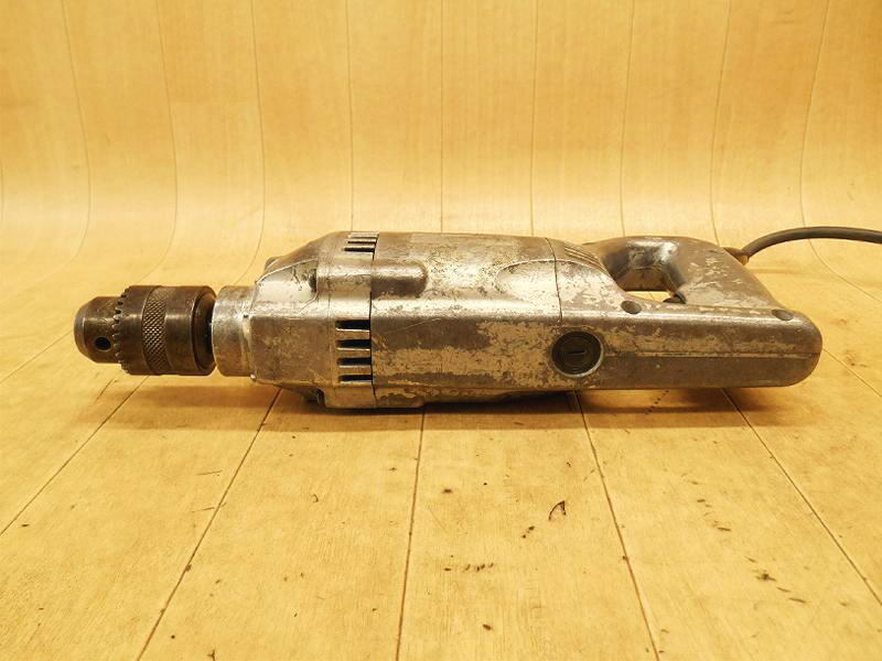 〇 makita マキタ 13mm ドリル 6304R 電気ドリル 電動ドリル 穴あけ 穿孔 電動工具 大工道具 電気 電動 締め DIY 日曜大工 締め付け 100V_画像5