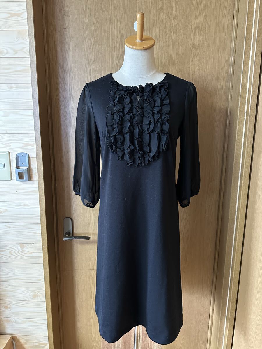 ◇DHC ディーエイチシー フリルデザイン ワンピース Mサイズ 黒◇_画像1