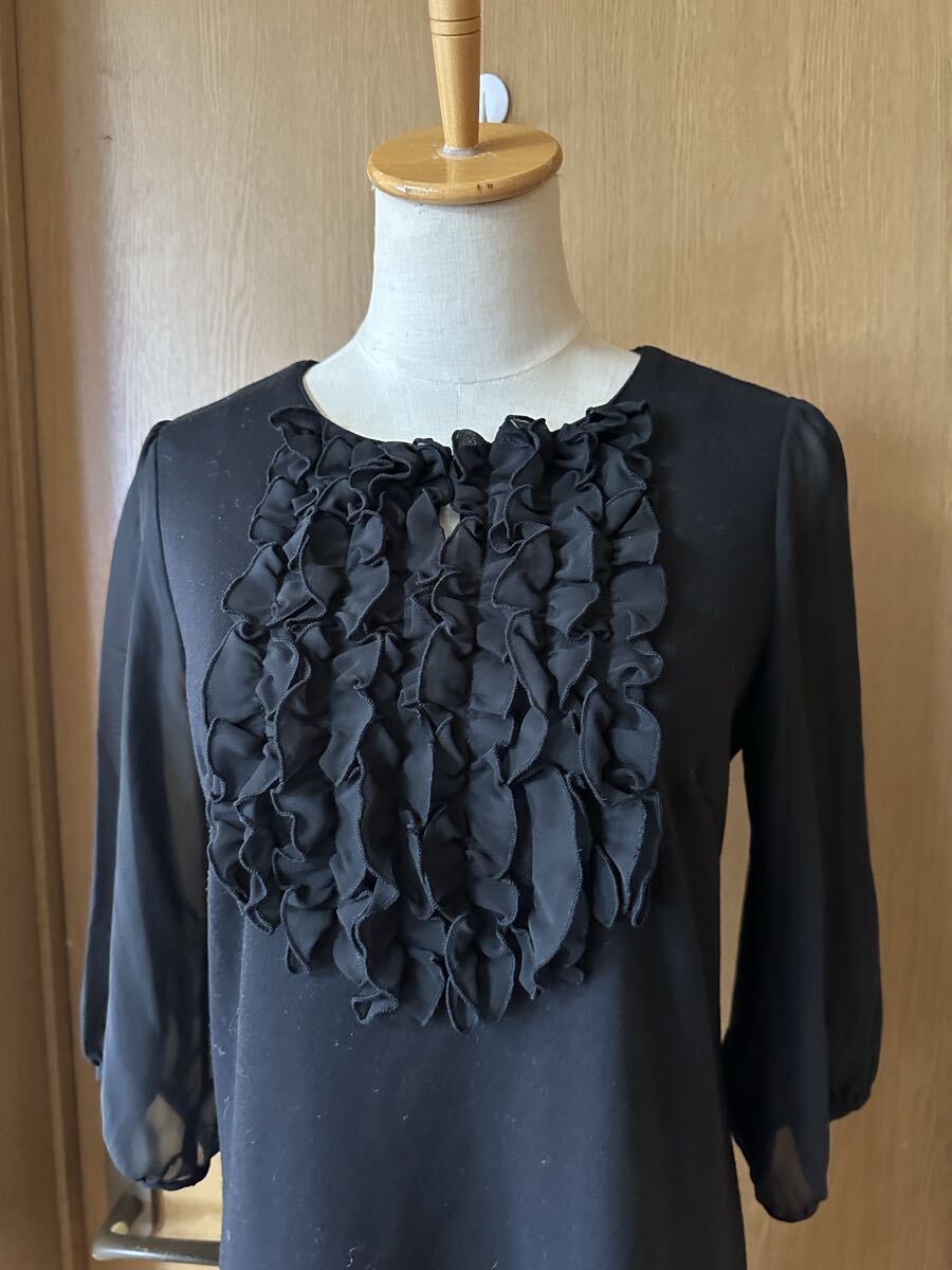 ◇DHC ディーエイチシー フリルデザイン ワンピース Mサイズ 黒◇_画像2