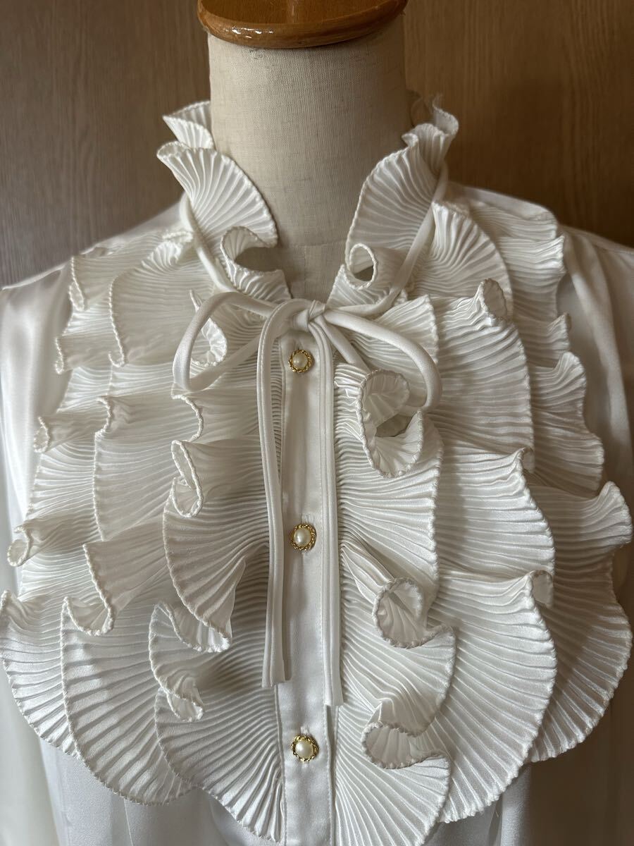 ◇花のブラウス 昭和レトロ古着ヴィンテージ クラシカル ラッフルフリルデザインブラウス◇_画像2