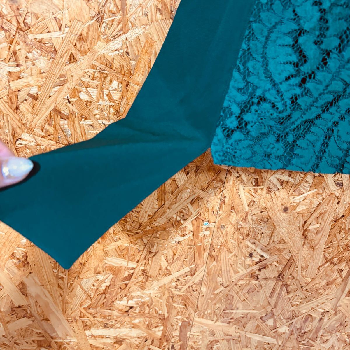 GILMAR グリーン 総レース イタリア　個性的　ミモレ丈　ボトムス　レディース　4890 _画像4