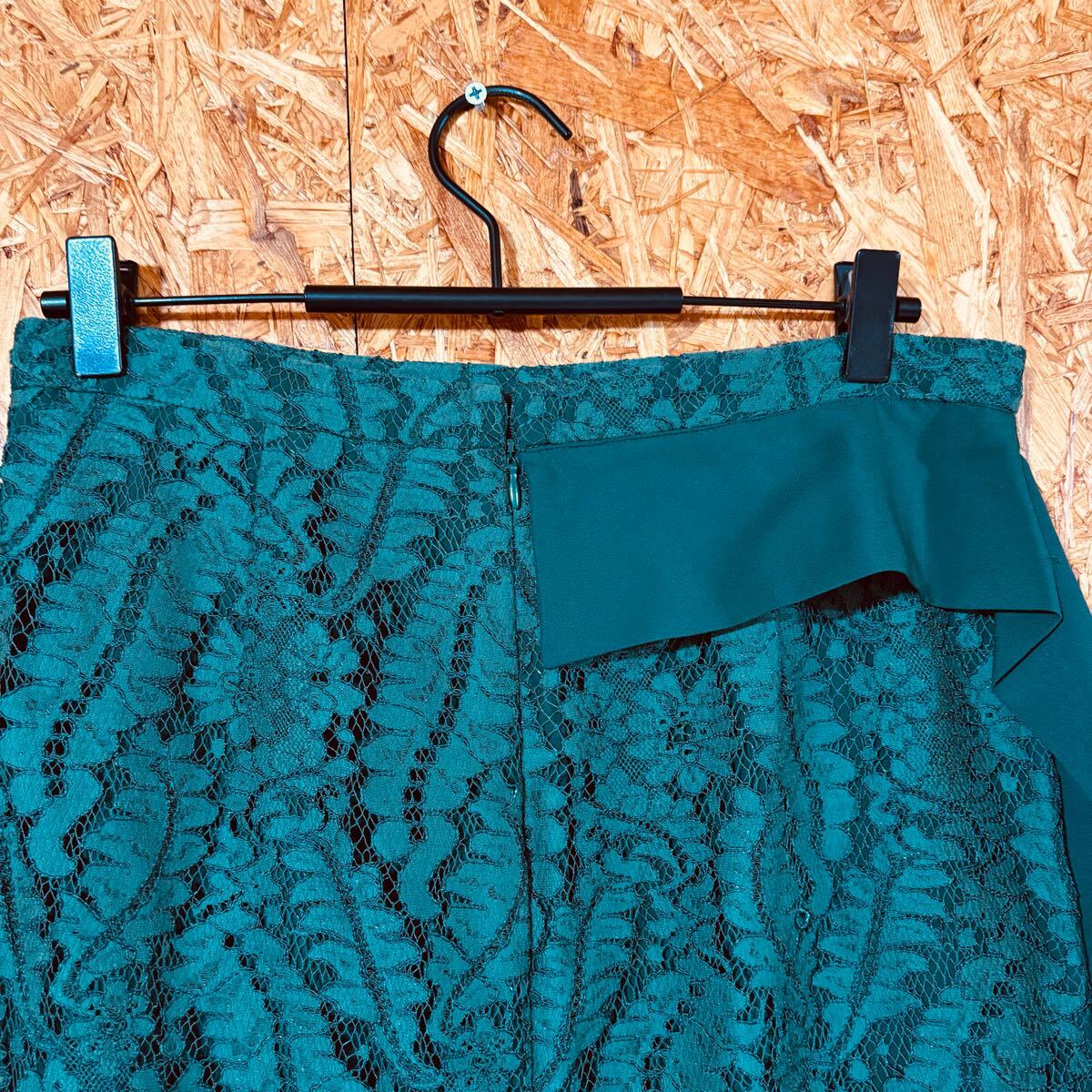 GILMAR グリーン 総レース イタリア　個性的　ミモレ丈　ボトムス　レディース　4890 _画像5