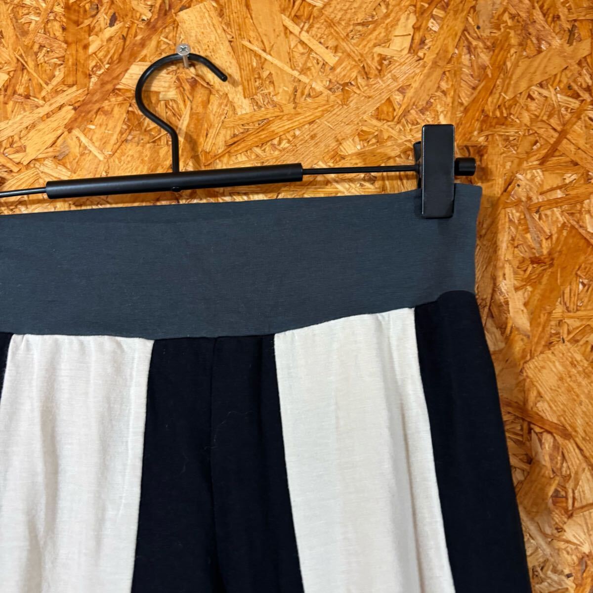 美品　io イオ　日本製　アシュレイフランス　ボトムス　レギンス　個性的　レディース　4913_画像3