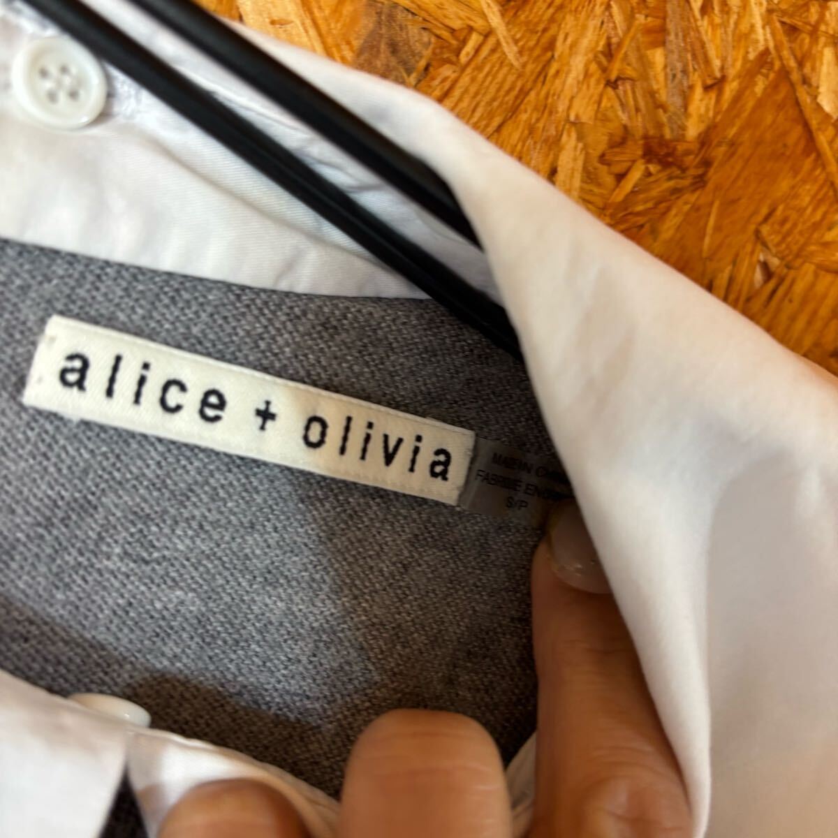 alice+olivia 長袖 トップス 襟付き　グレー　薄手ニット　取り外し　レディース　襟付きニット　4938_画像3