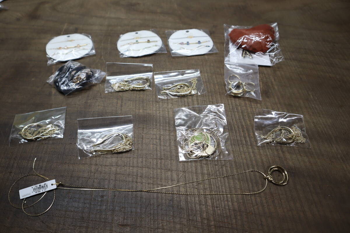 アクセサリー　ヘアーアクセサリー　アクセサリーパーツ　いろいろ　まとめて,.　売り切り_画像3