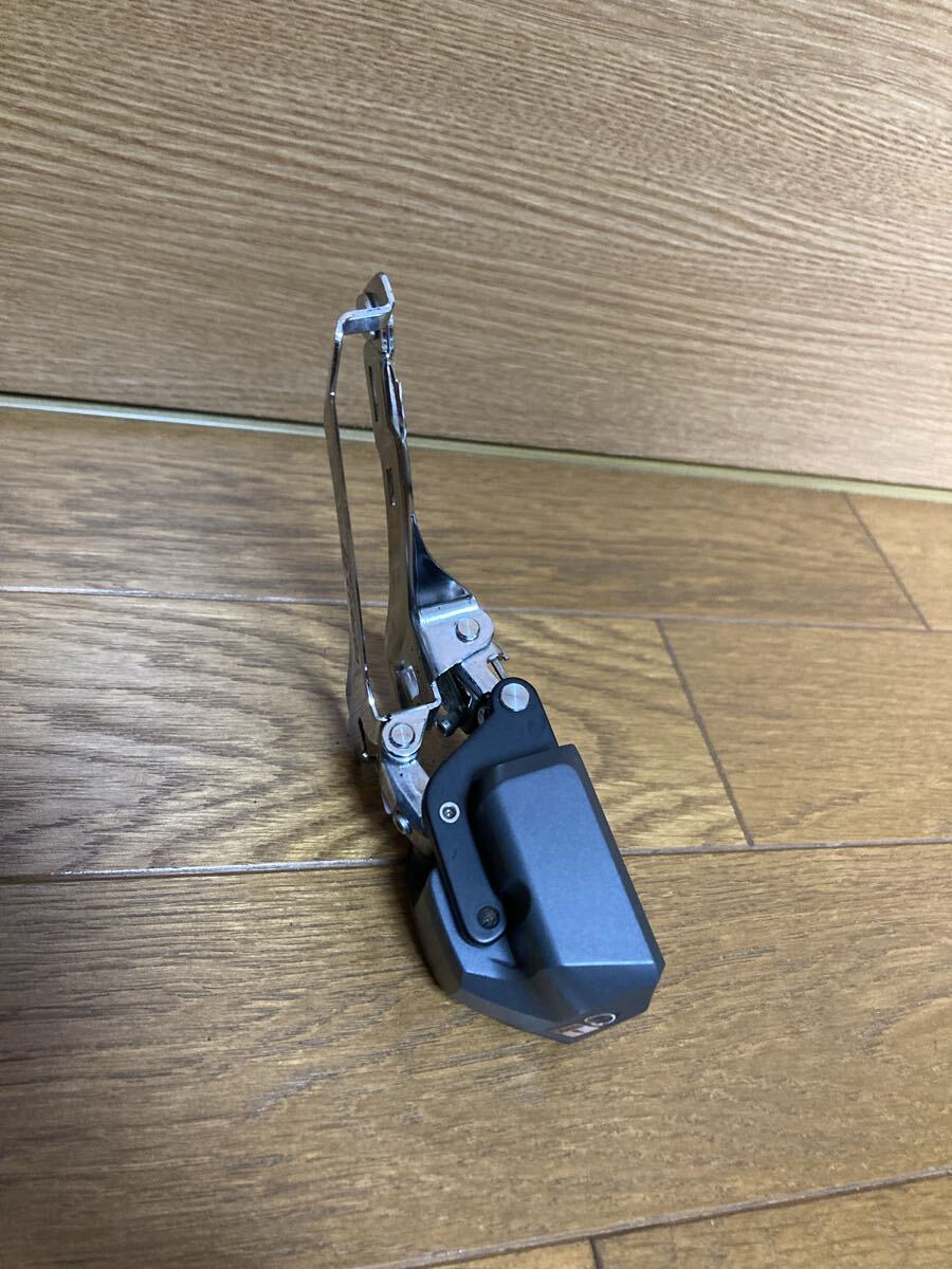 シマノ SHIMANO アルテグラ ULTEGRA FD-6770 フロントディレイラー Di2 接続確認済み_画像4