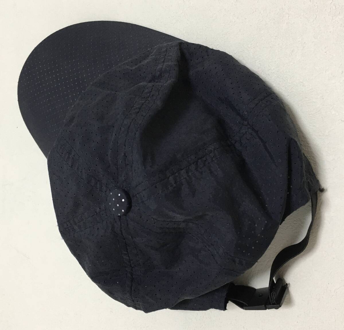 【美品!即決!】帽子/キャップ★メッシュキャップ/メッシュ帽★ブラック/黒色★KUPEERS★通気性抜群★男女兼用★アウトドア/スポーツにも_画像2