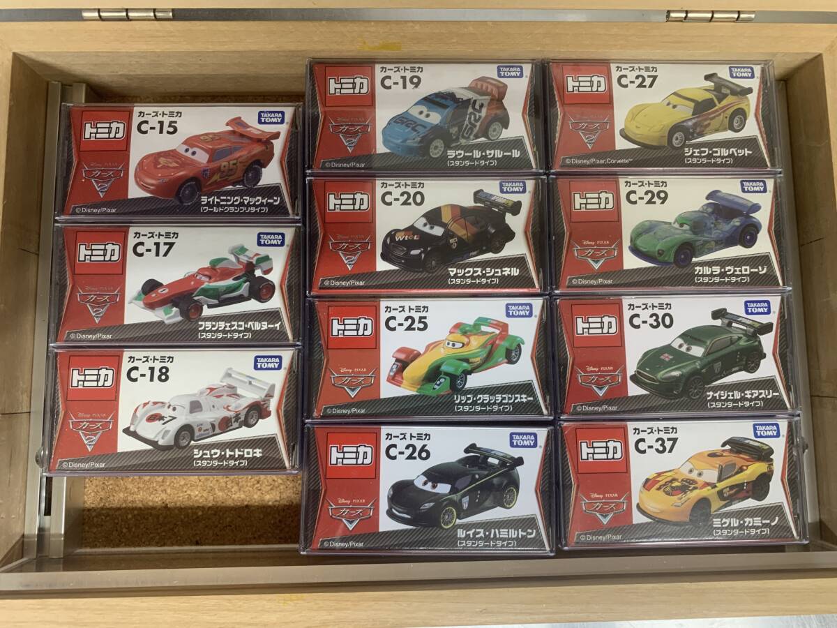新品！カーズ トミカ ワールドグランプリ 全１１台フルセット（ミゲルカミーノ、ナイジェルギアスリー、リップクラッチゴンスキー等）_画像1