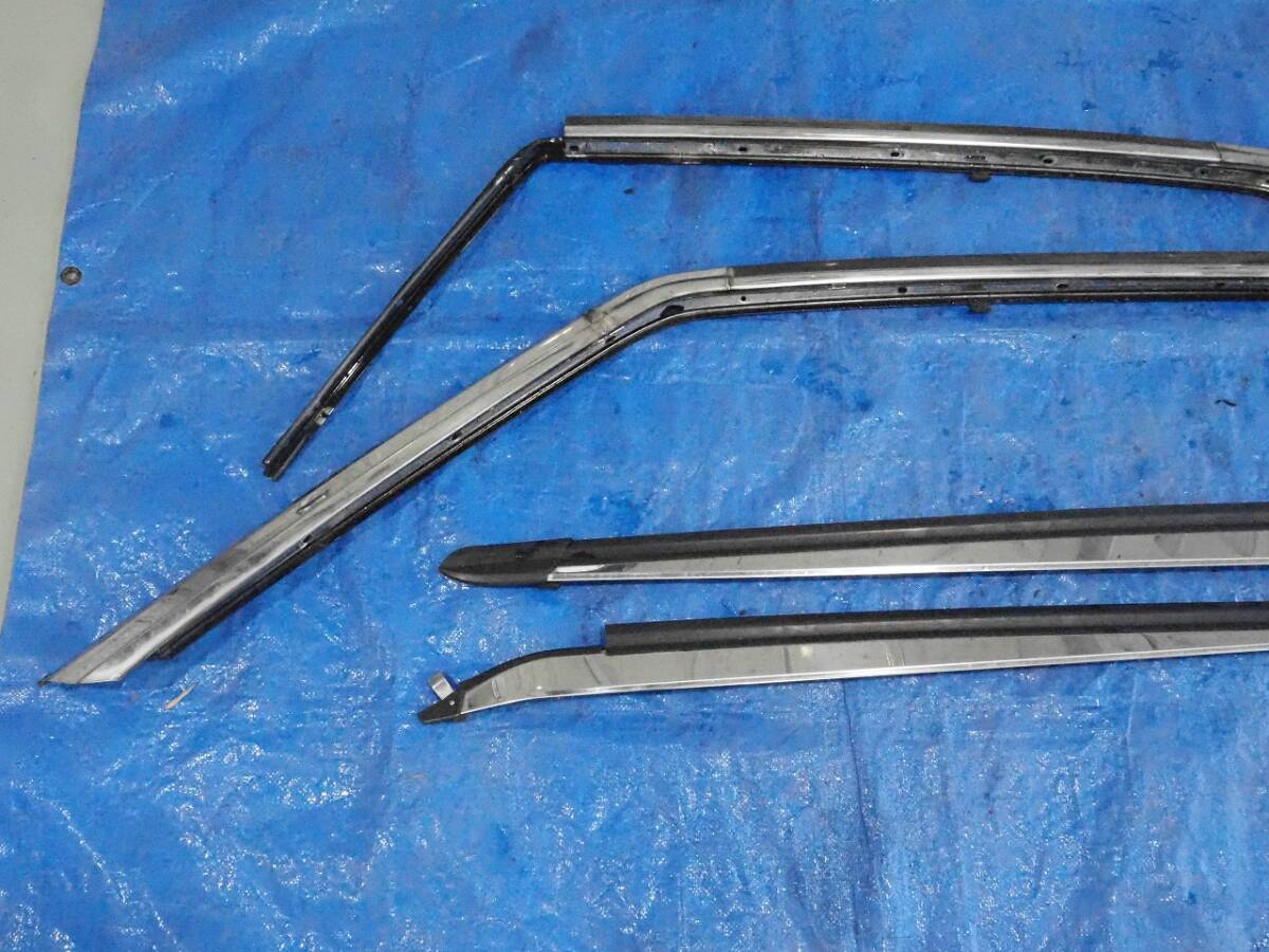 HR31 スカイライン 【 アッパーモール ウェザーストリップ モール レール サイド 】 GT パサージュ R31 GTS-X GTS-R HR30 DR30 R30 AD19_画像2