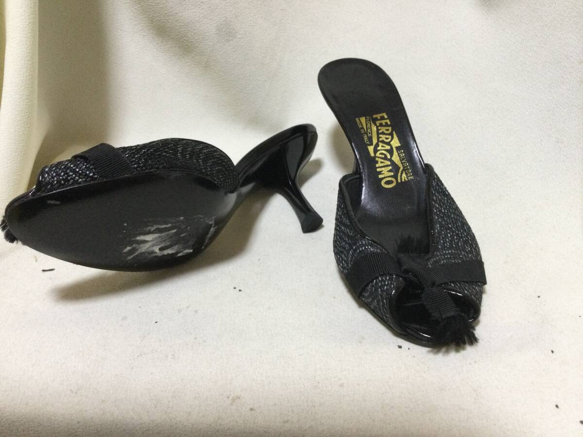 c3180 FERRAGAMO черный шлепанцы Италия производства 21 см каблук 5 см 