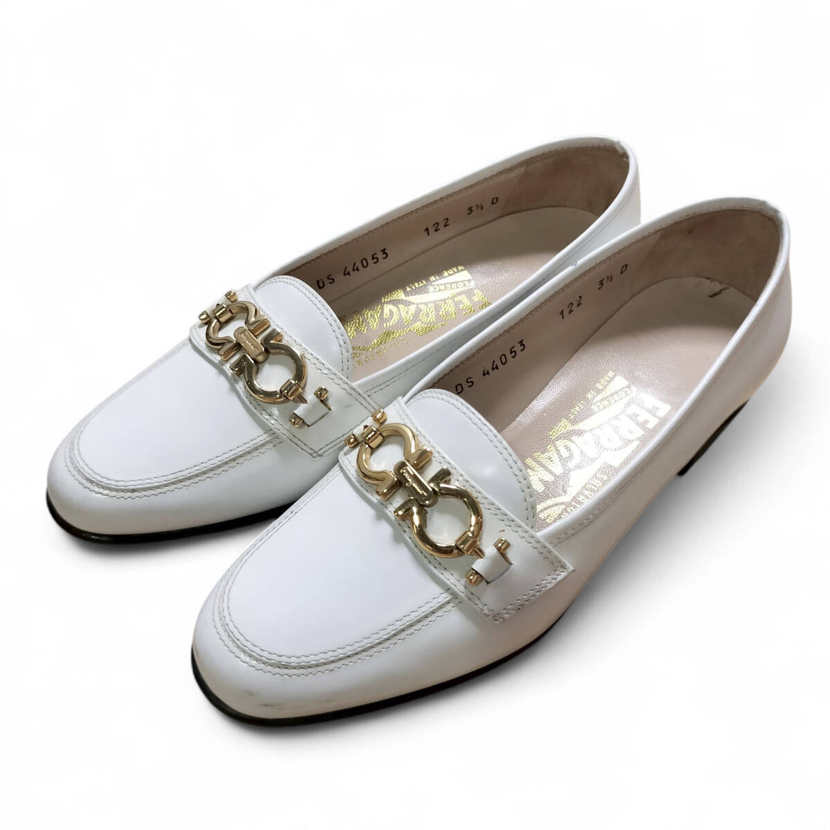 Salvatore Ferragamo サルヴァトーレフェラガモ ローファー パンプス ガンチーニ 白 ホワイト 21㎝_画像1