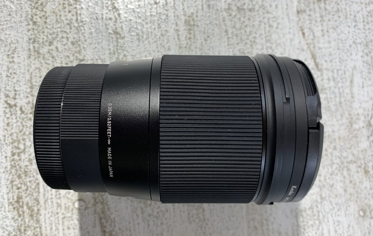 【紫波64-02-1015】【中古/60】SIGMA 16mm F1.4 DC DN Canon RF Mount FILTER SIZE:67mm_画像3