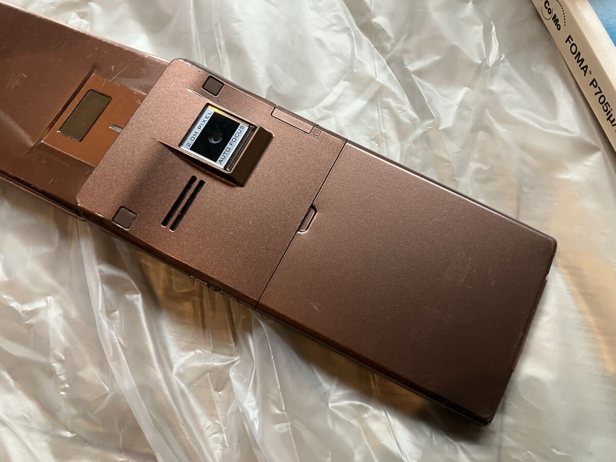送料込 電源液晶画面確認済 初期化済 ガラケー 折りたたみ パナソニック FOMA Ｐ705i ドコモ ブラウン 外箱 取説 CD モック_画像5