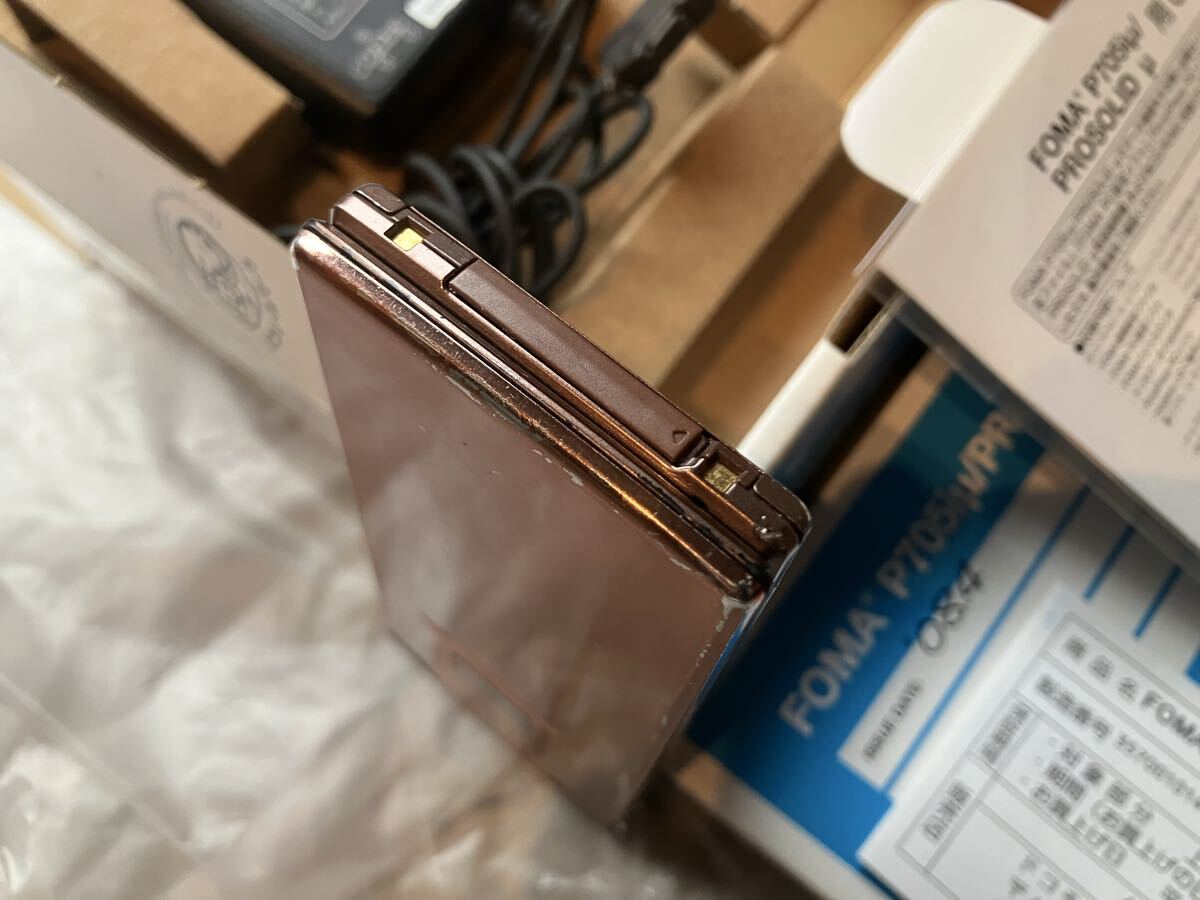 送料込 電源液晶画面確認済 初期化済 ガラケー 折りたたみ パナソニック FOMA Ｐ705i ドコモ ブラウン 外箱 取説 CD モック_画像6