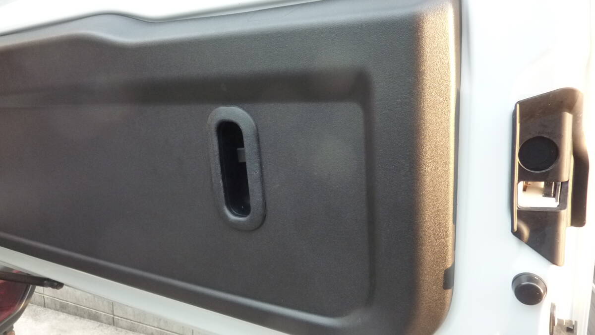 ジムニー JB64 JB74 リアゲート バックドアオープナー 車中泊♪♪_画像1