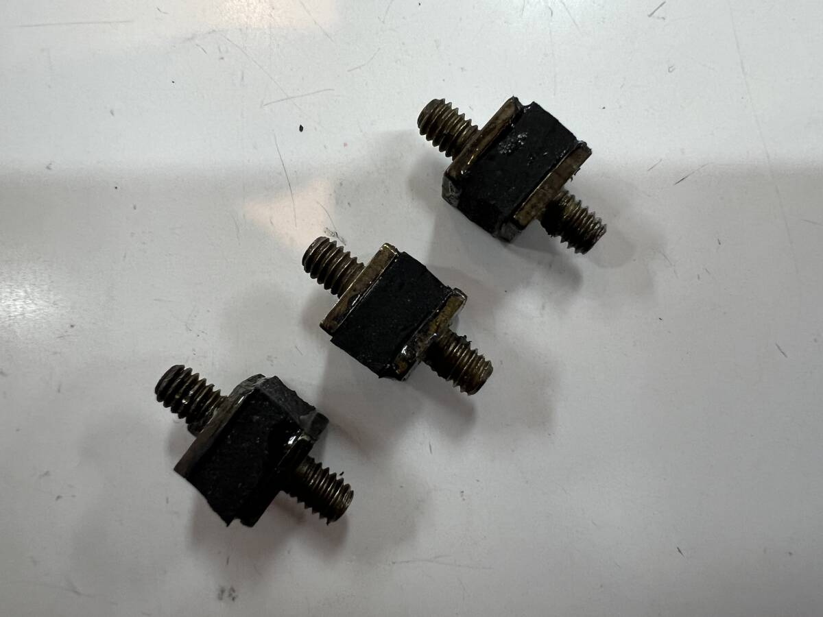 マランツ7/marantz7　マウントサスペイション3個セット　修理再生品_画像1