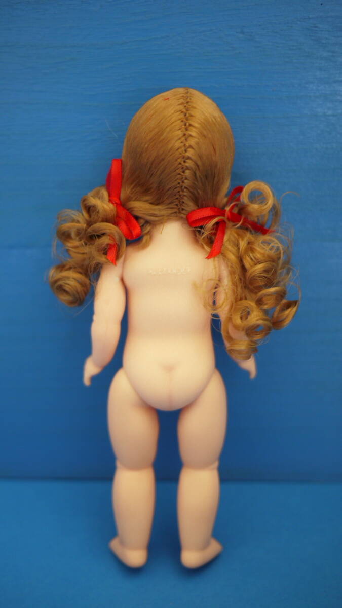 201* マダムアレクサンダー 8インチドール ウェンディ ヌード ニアミント 赤ずきんちゃん箱入り 75周年記念_画像3