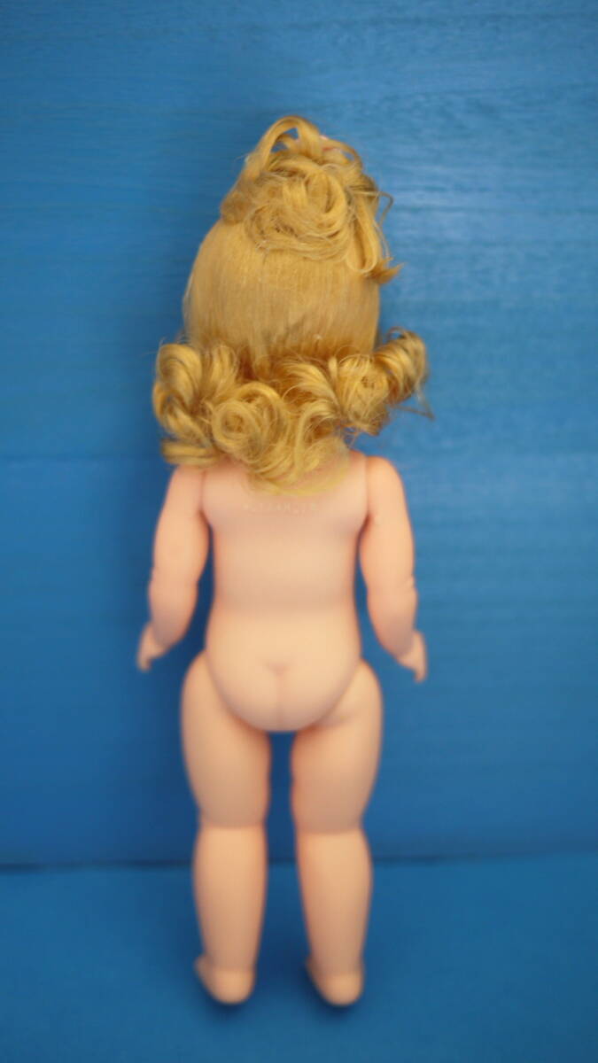 244* マダムアレクサンダー 8インチドール ウェンディ ヌード ニアミント ファーストリサイタル 75周年記念_画像3