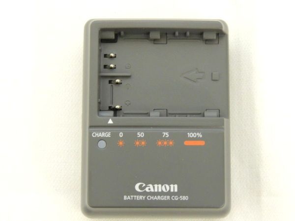 【美品】Canon/キャノン バッテリーチャージャー CG-580 小型充電器/60サイズ