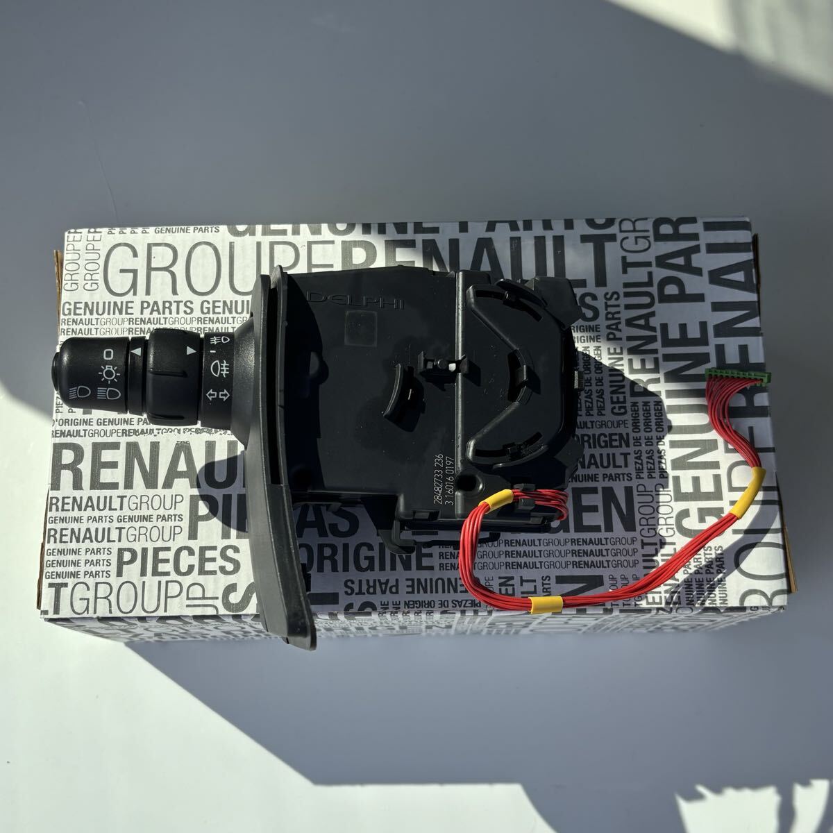 ルノー カングー 2017年式 KW5HF ウインカーレバー オートライトスイッチ 中古品_画像1