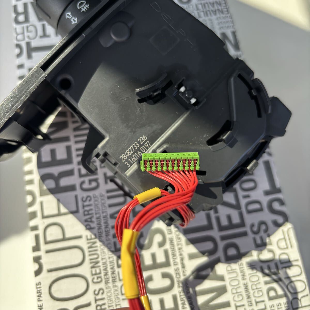 ルノー カングー 2017年式 KW5HF ウインカーレバー オートライトスイッチ 中古品_画像7