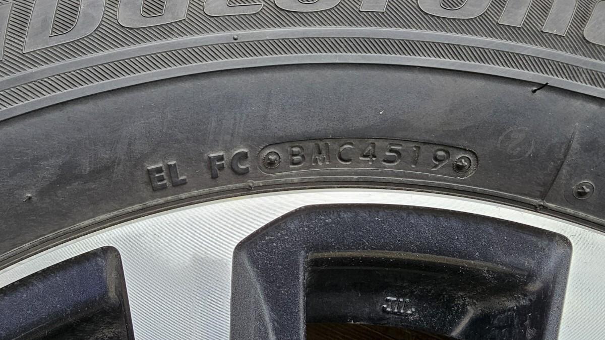 30系 アルファード ヴェルファイア　純正　スタッドレス　ブリヂストン　ブリザック　VRX 225/60R17 4本セット　室内保管品_画像3