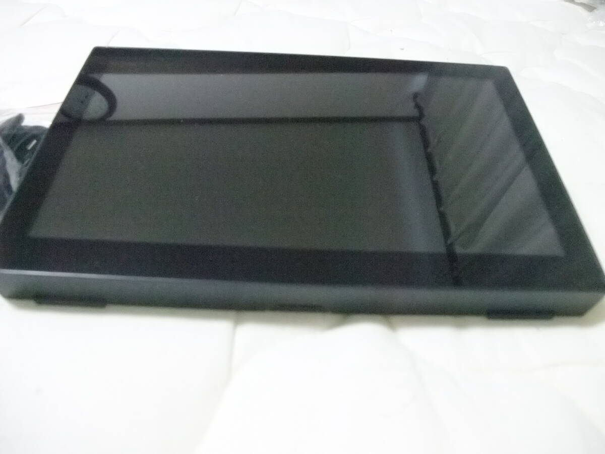 7インチ ポータブルタッチスクリーン 薄型 軽量LCDタッチモバイルモニター 1024*600 スピーカー内臓_画像2