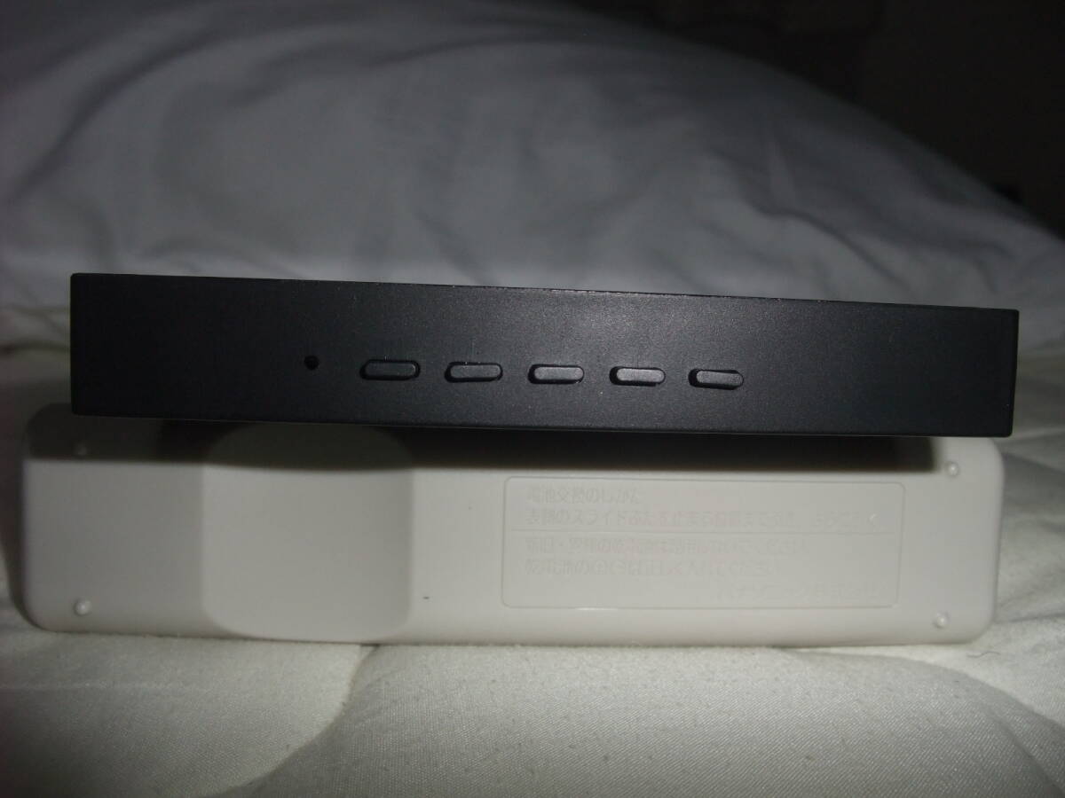 7インチ ポータブルタッチスクリーン 薄型 軽量LCDタッチモバイルモニター 1024*600 スピーカー内臓_画像4