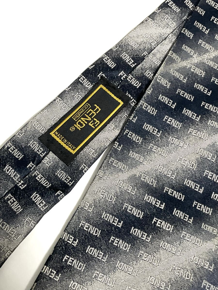 FENDI Fendi галстук темно-синий × оттенок серебра полоса reji men taru бренд Logo рисунок градация высококлассный галстук стоимость доставки 185 иен ~
