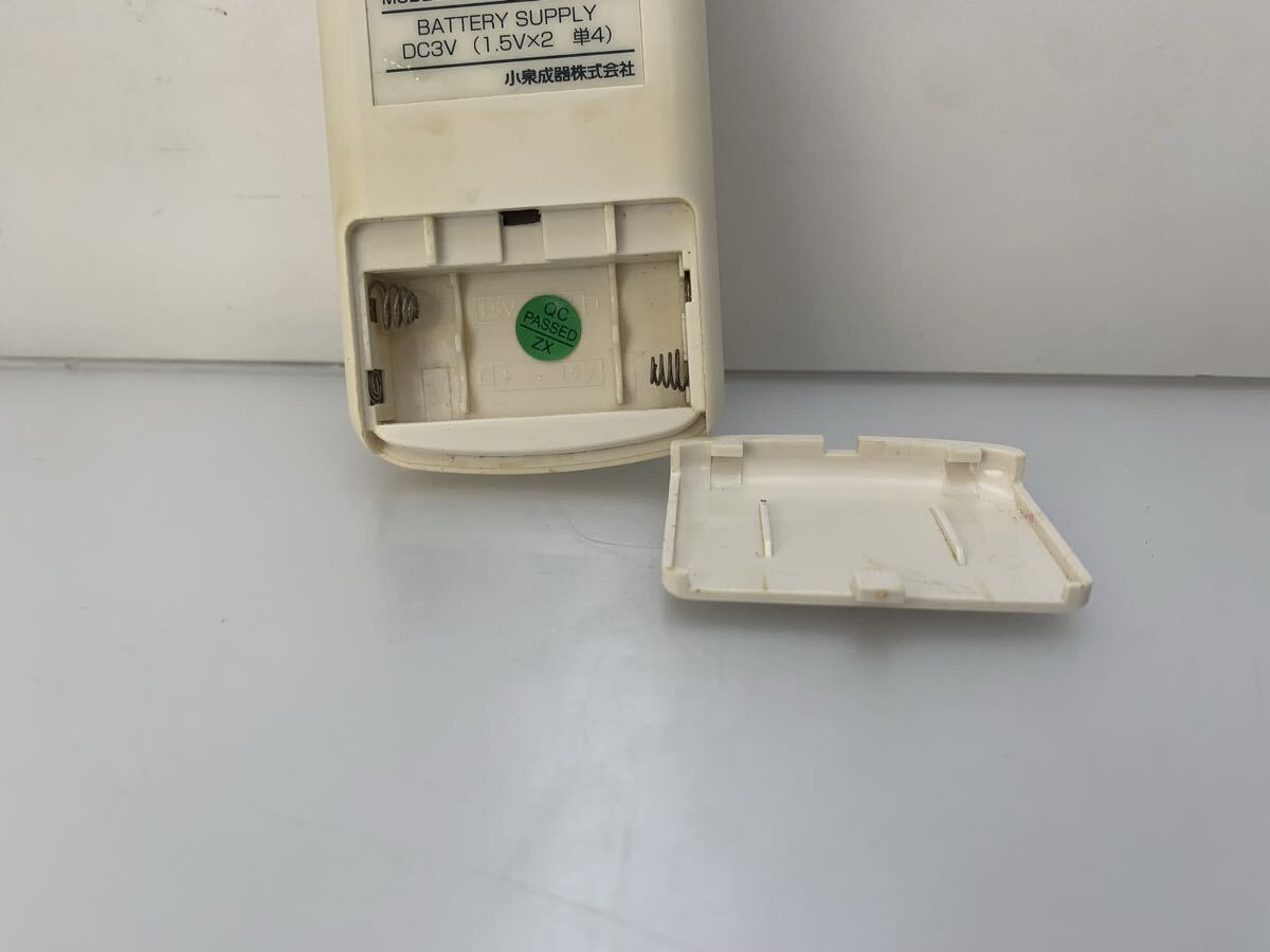 X7-51001D KOIZUMI 小泉 エアコン リモコン KAW-06　_画像3