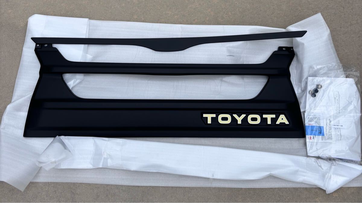 トヨタ　ハイエース　200系　 ナロー　フロントグリル　flex_画像1