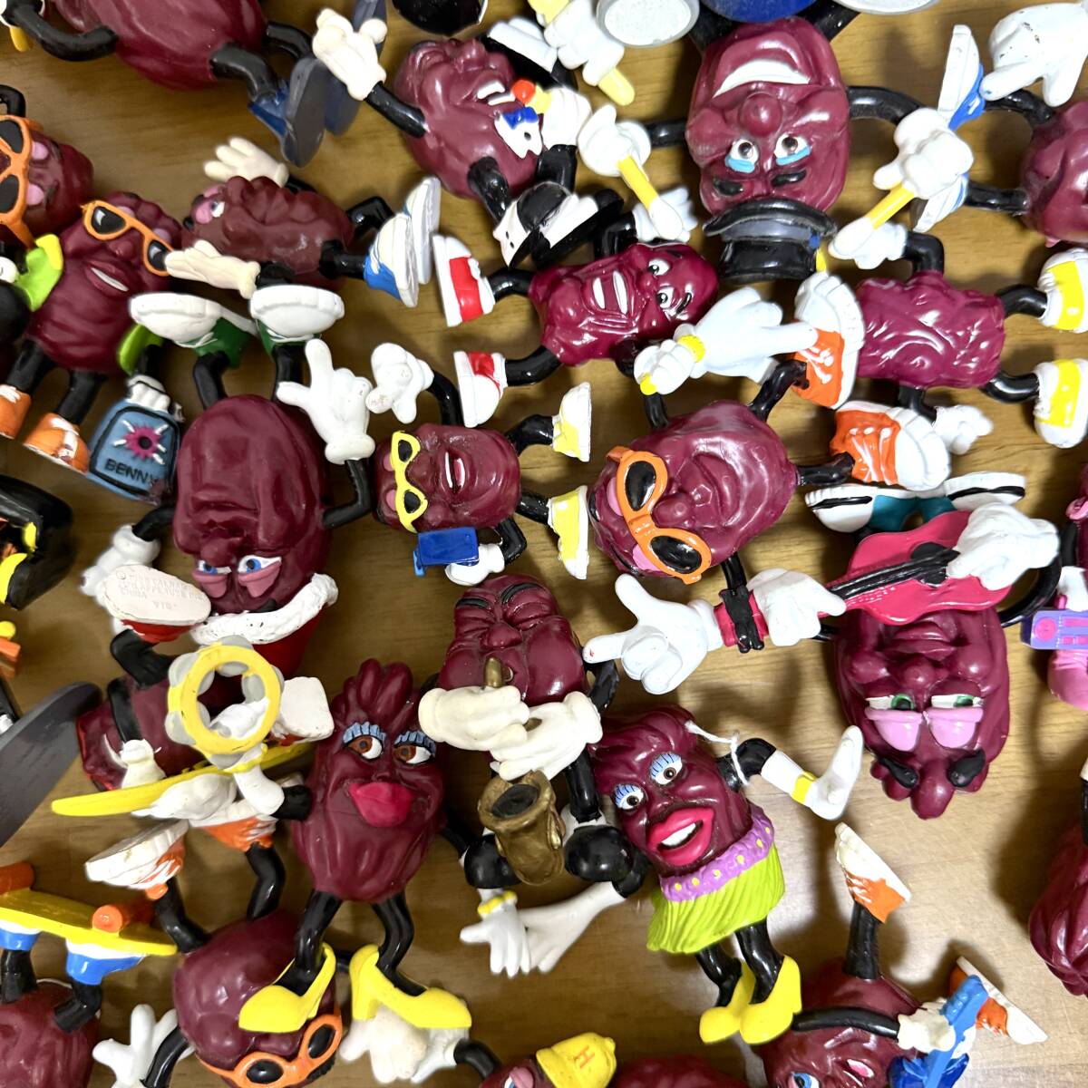29体 アメリカ カリフォルニアレーズン アメトイ PVC ヴィンテージ フィギュア 大量 まとめ売り ビンテージ セット 雑貨 キャラクター P593_画像1