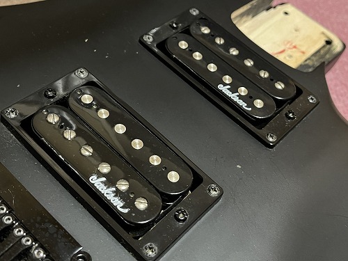 Jackson JS Dinky Arch Top JS22 DKA Satin Black ボディ_画像8