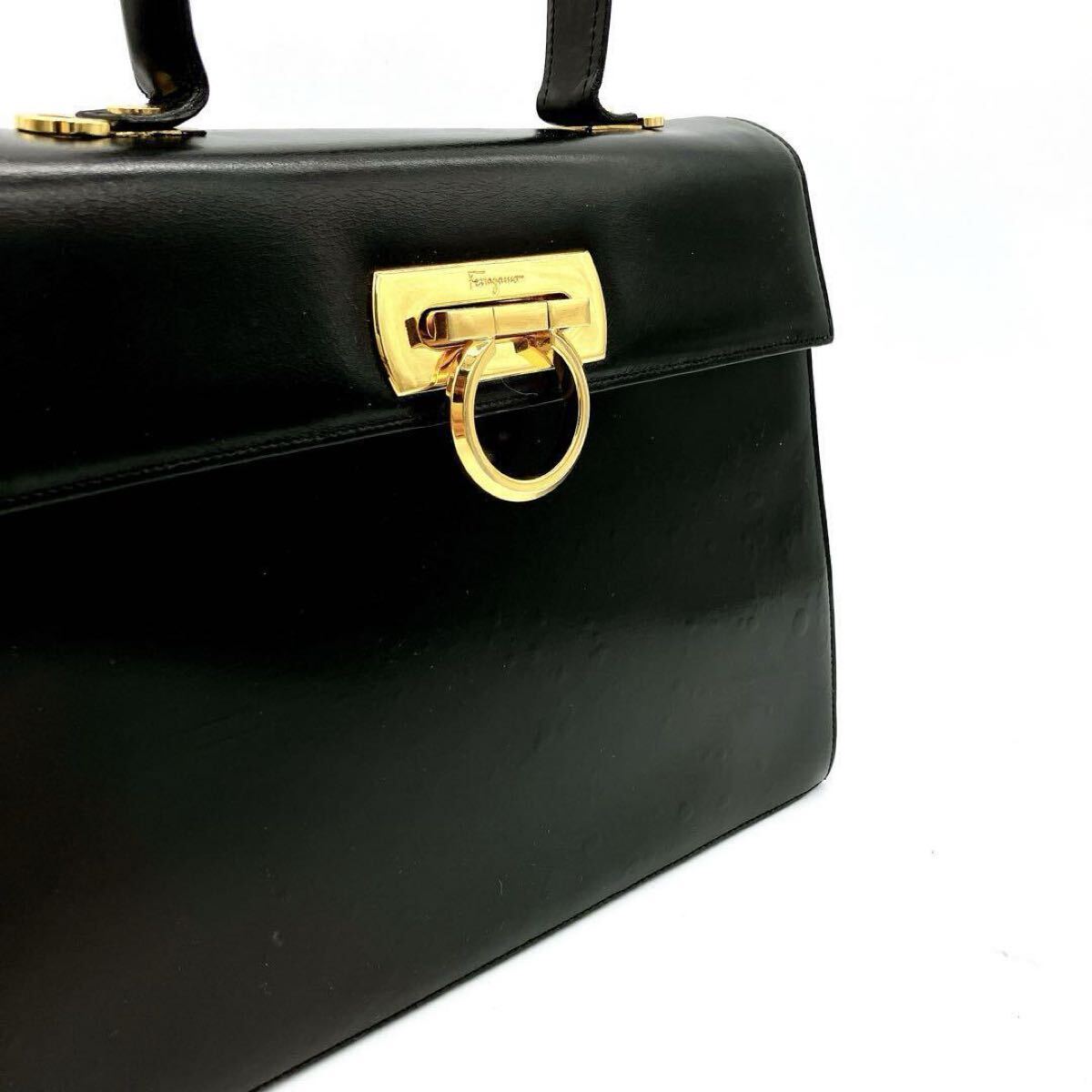 Salvatore Ferragamo ハンドバッグ フォーマルバッグ トップハンドル ガンチーニ金具 ブラック 黒色 サルヴァトーレフェラガモ レザー 本革