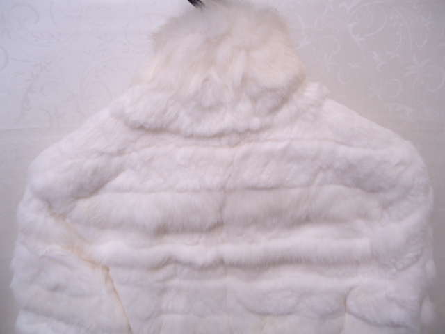 【KCM】kgw-10★ワケあり未使用品★【River Valley】レディース　ラビットファー ジップアップブルゾン　オフホワイト系_画像5