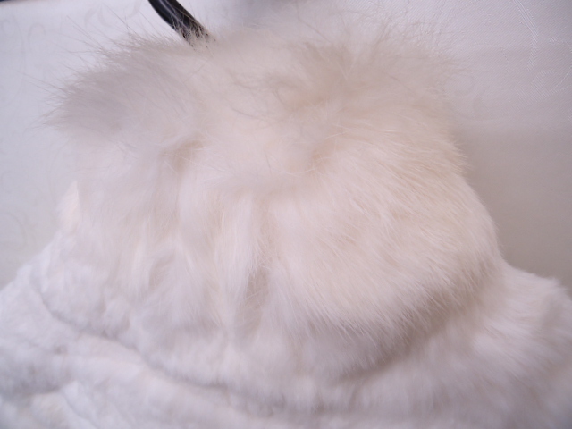 【KCM】kgw-10★ワケあり未使用品★【River Valley】レディース　ラビットファー ジップアップブルゾン　オフホワイト系_画像6