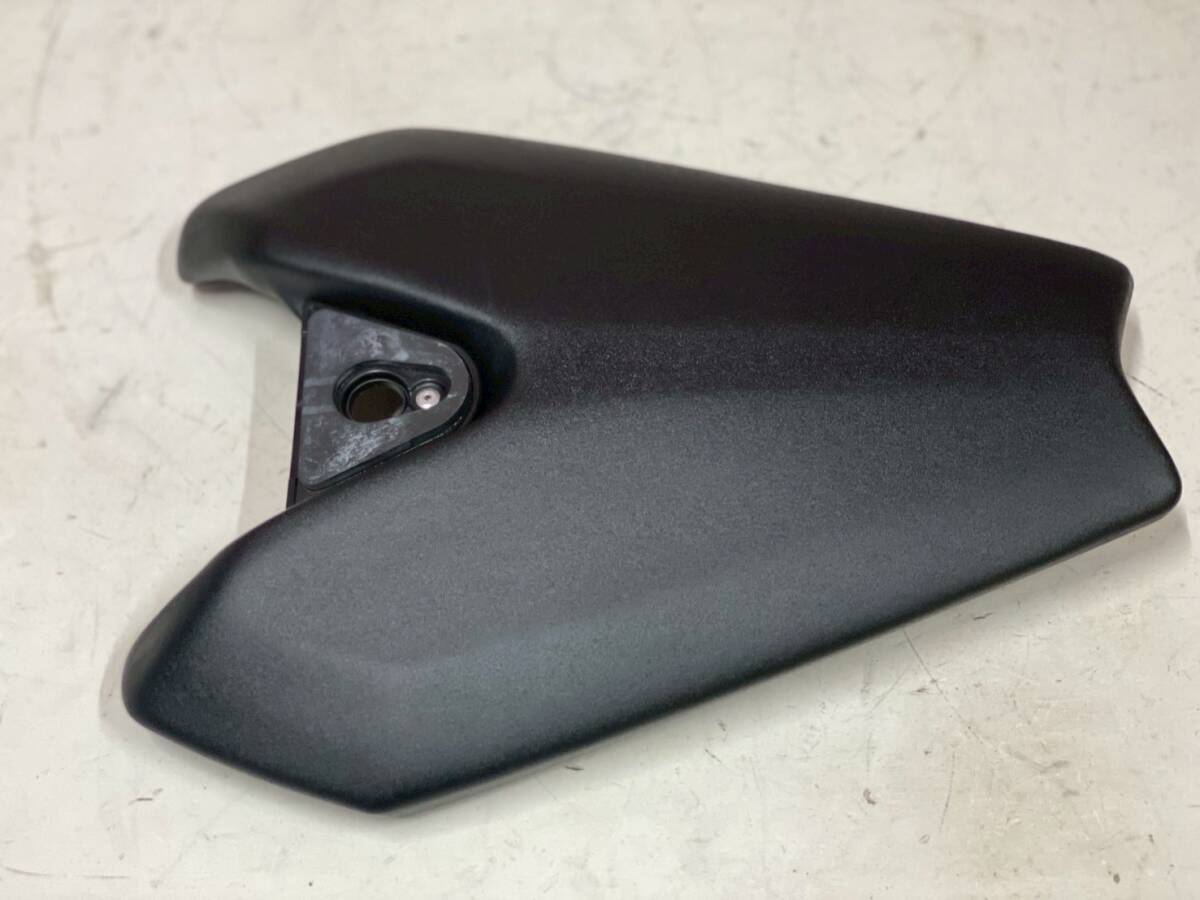 KAWASAKI　カワサキ　ニンジャ　Z1000　シート　53066-0550_画像1